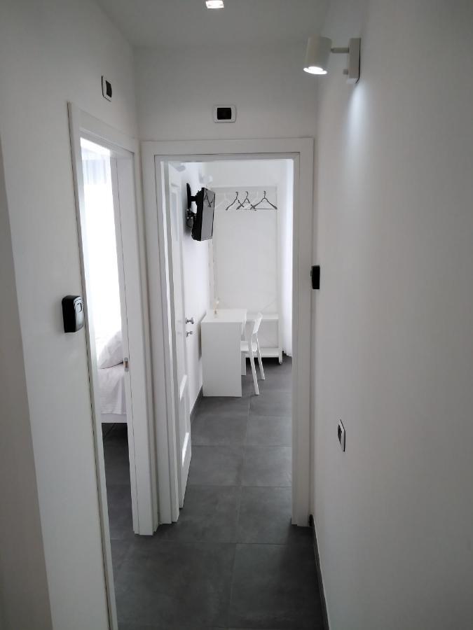 Delia Rooms & Gallery 那不勒斯 外观 照片