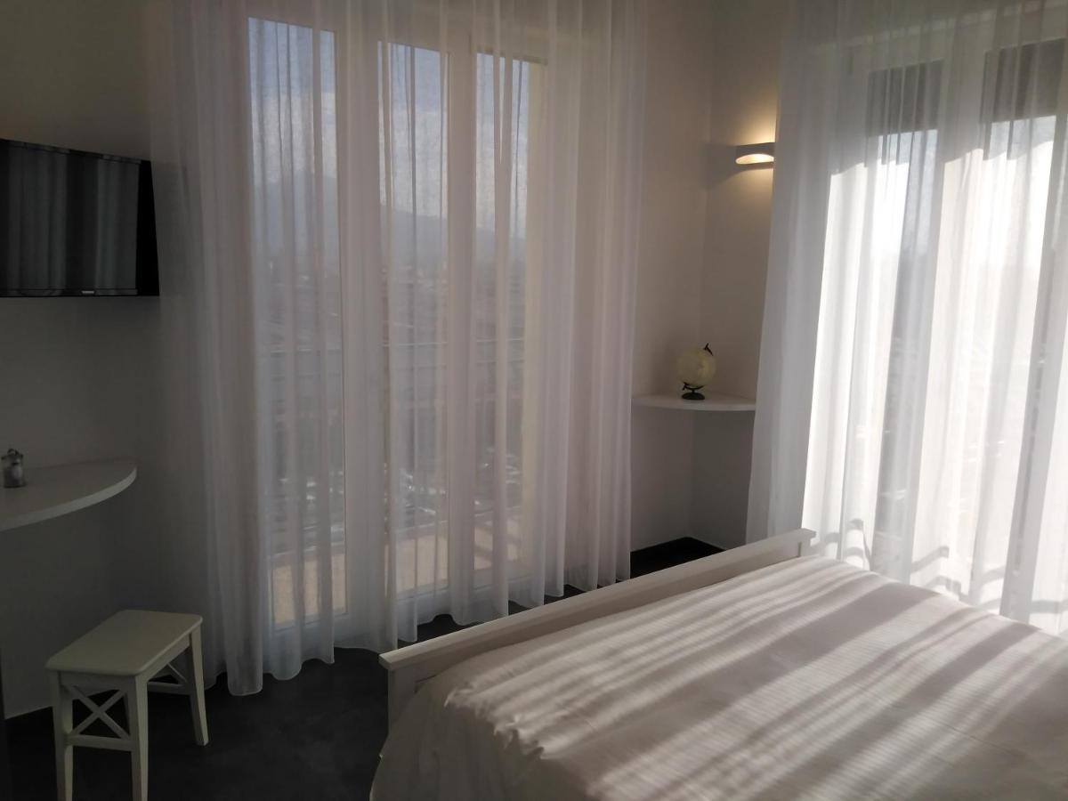 Delia Rooms & Gallery 那不勒斯 外观 照片